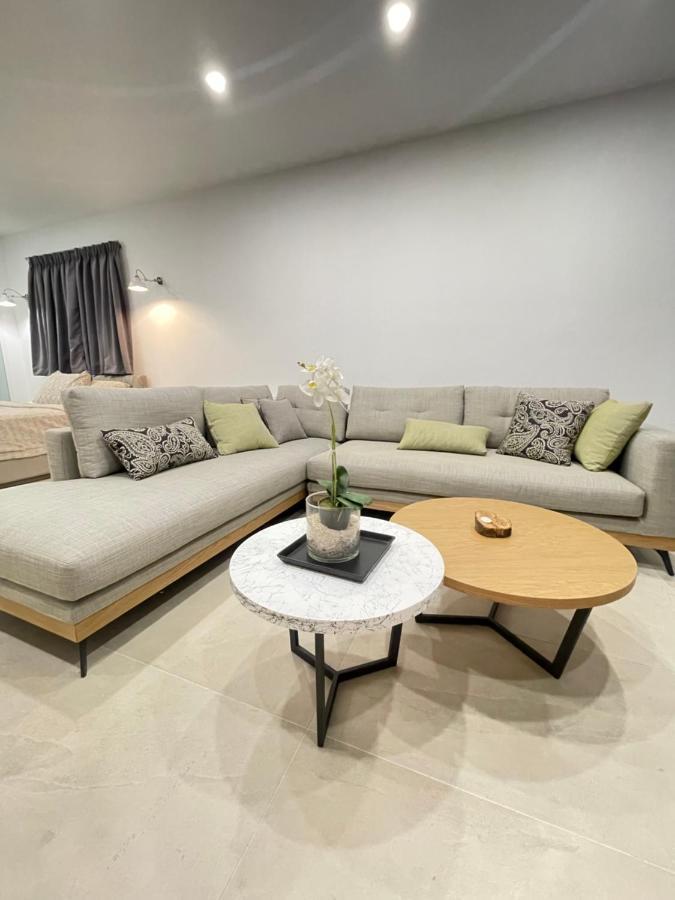 Central Luxury Apartment In Paralia Ofryniou Ofrínion Zewnętrze zdjęcie