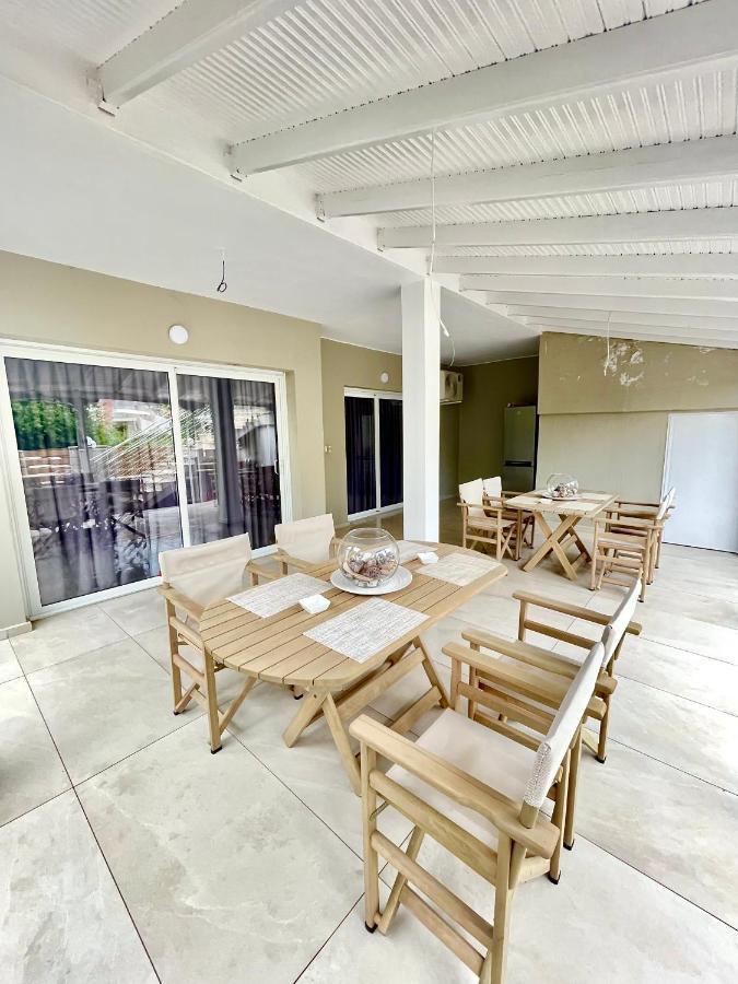 Central Luxury Apartment In Paralia Ofryniou Ofrínion Zewnętrze zdjęcie